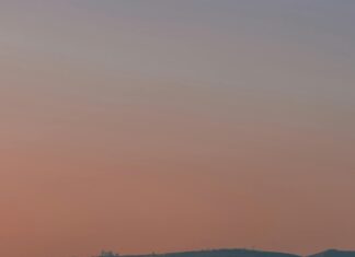 Susurluk Akşam Ezanı: Huzur Veren Anların Keyfi Nedir?